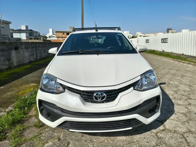 Toyota Etios X 1.3 Flex 16V 5P Mec. 2018
