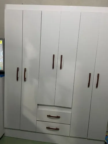 Vende-se guarda roupa casal