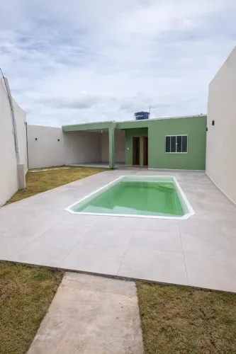 Alugo espaço com piscina 