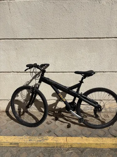 Bicicleta Caloi T-type Alumínio 21 V Preto Fosco Aro 26.