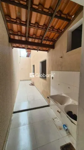 Casa à venda em Jardim Primavera, Montes Claros - 3 quartos, 60m²
