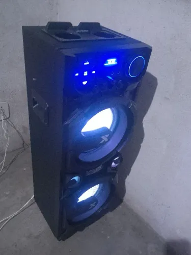 Caixa de som Lenox 700 reais