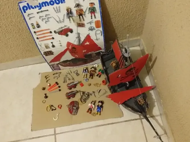 Playmobil, Navio Pirata com canhões que atiram bolinhas