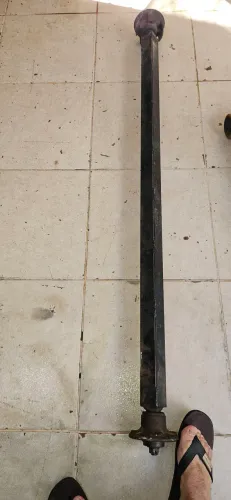Eixo com os cubos para carretinha