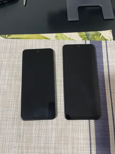 Celulares com defeito - para retirada de peças