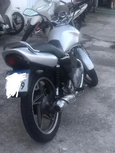 Suzuki yes 2009