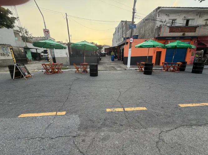 Estacionamento-lava rápido -adega-tabacaria 