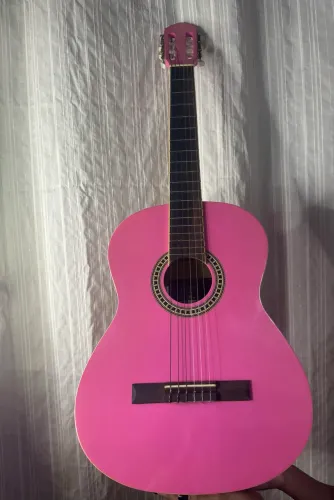 Vende-se violão
