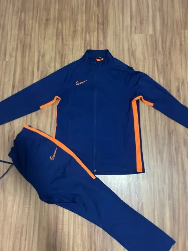 Conjunto Nike dri fit azul laranja