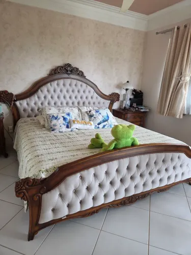 Cama madeira maciça King