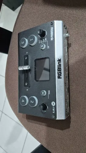 Swicher de Vídeo RGBlink Mini - Mixer de Vídeo HDMI