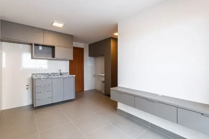 VENDO KITNET SEMI MOBILIADA A 300 METROS DO METRO E PRÓXIMO AO CENTRAD, UNB E IFB