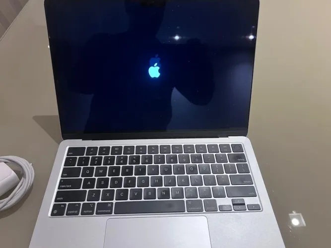MacBook Air M2 16/512