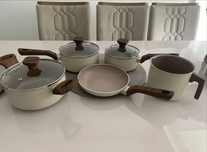 Jogo De Panelas Mimo Style Fundo Triplo Indução 5 Peças Cor Bege