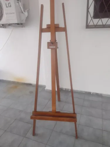 Cavalete para pintura  em telas, TRIDENT.