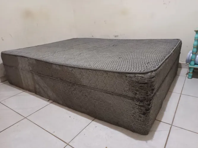 Cama box molas