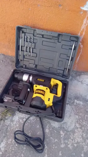 Martelete 8kg dewalt completo nunca usado.