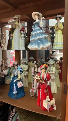 COLEÇÃO TROFÉUS ALBEE - AVON