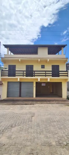 Casa à Venda em Bananal | 350m², 4 Quartos e Garagem, Bananal