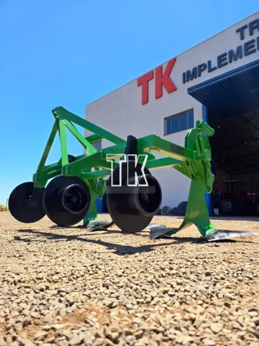 cod. 1369 MATA BROTO 3 HASTES 6 FACAS IKEDA - Tk Tratores Nova Andradina-MS