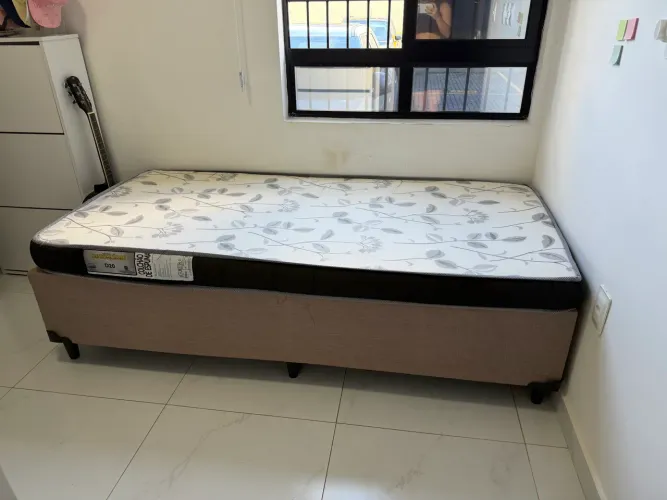 Cama solteiro com base