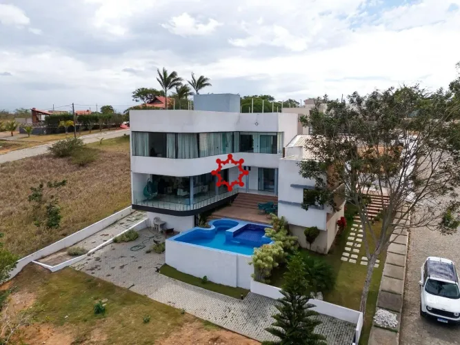 Casa de porteira fechada à venda no Condomínio Solar da Serra com 5 dormitórios, sendo 2 s