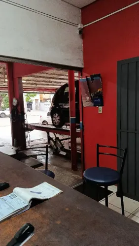 Vaga em Centro Automotivo