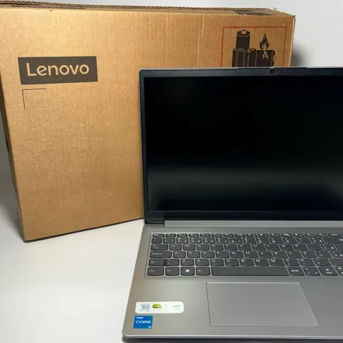 Notebook Lenovo IdeaPad 1 15IRU7 | i3-1315U | 8GB | SSD 256GB | SEMINOVO