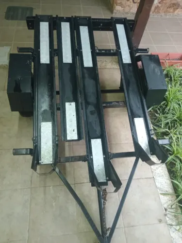 CARRETA PARA 3 MOTOS MARCA REBOQUE MOCELO FREE HOBBY FH