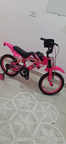 Bicicleta infantil rosa aro 16 novinha .