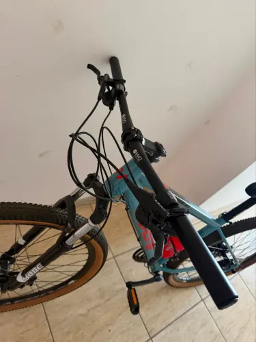 Bicicleta de trilha aro 29