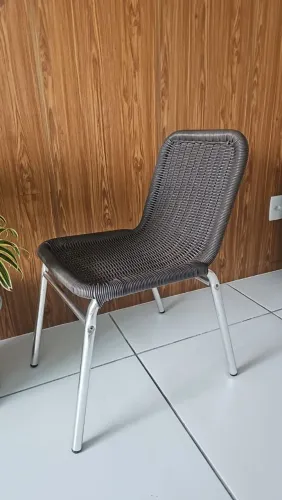 Cadeiras para mesa de sala ou varanda