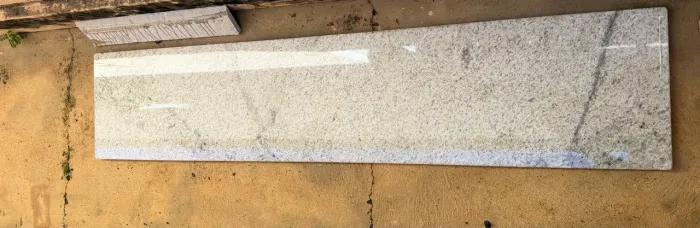 Balcão de granito branco Siena 36x170cm
