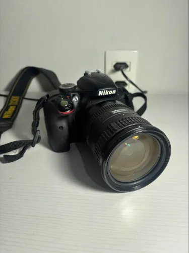 Nikon D3300 + lente Nikon 18-200
