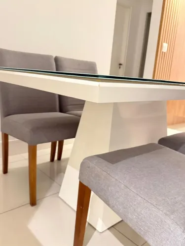 Sala de jantar:Mesa mais 4 cadeiras