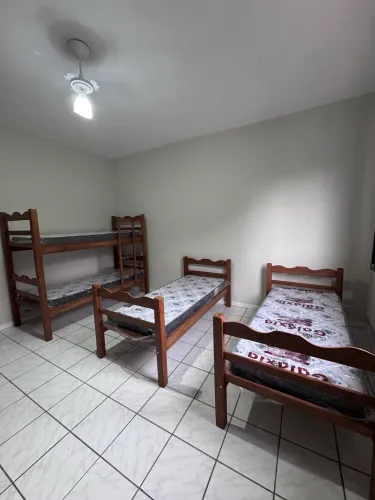 Alugo apartamento mobiliado com 4 quartos