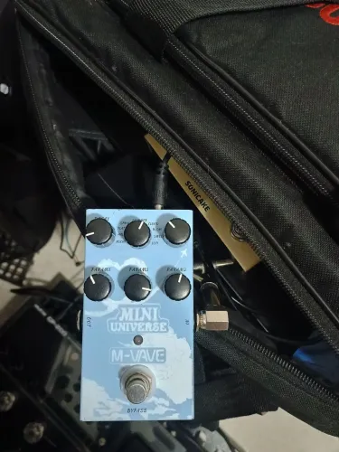 Pedal mini universo Reverb Mvave pra sair hoje