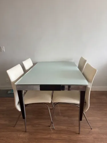 Mesa de jantar retangular