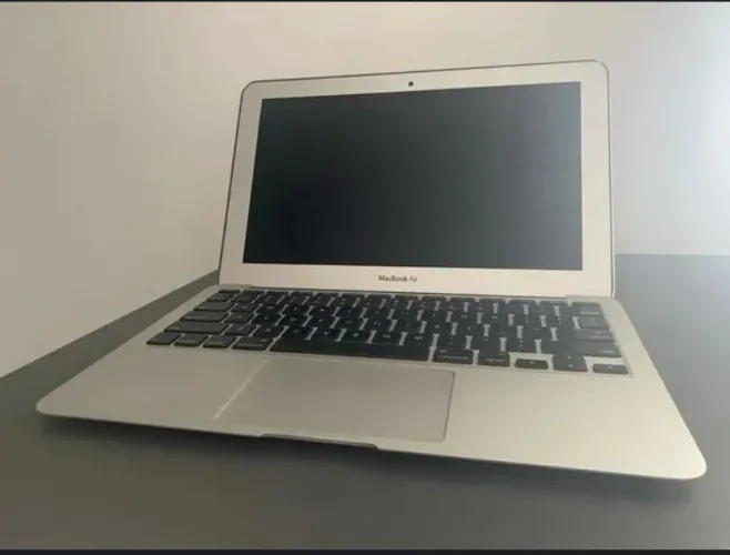MacBook Air 11"