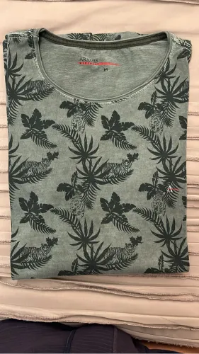 Camiseta Aramis