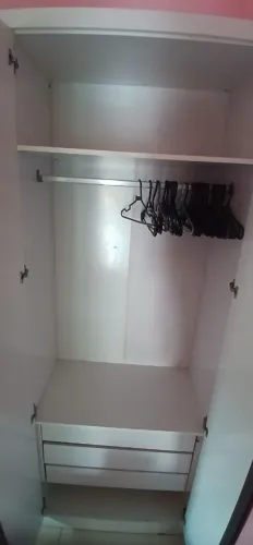 Guarda roupa Semi novo