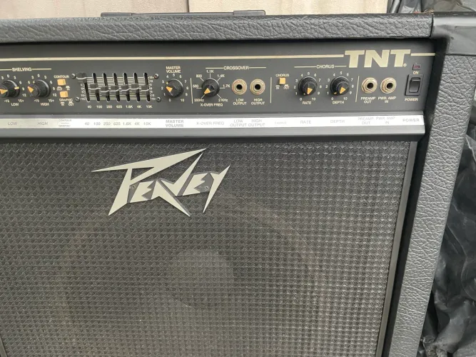 Amplificador de baixo Peavey 115 TNT
