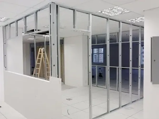 ajudante de Drywall, forro de Gesso e Isolamento