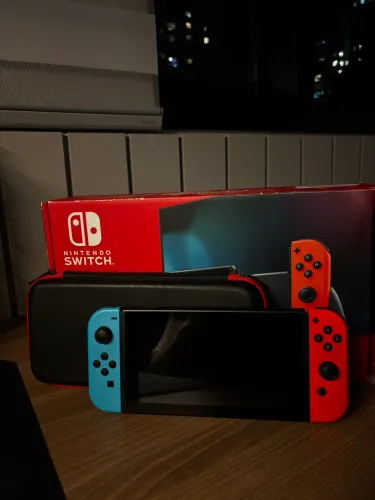 Nintendo switch V2 com case