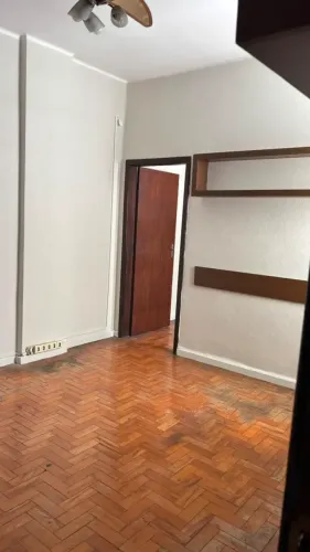 Muito Bem Localizada Sala Rua Halfeld/Gal. João Beraldo Centro - Juiz de Fora - MG