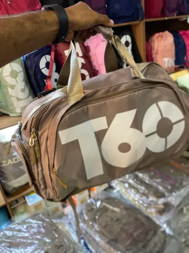 Bolsa T60 vira mochila também !