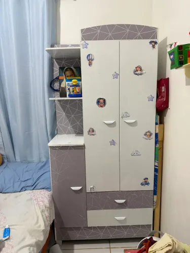 Roupeiro infantil 