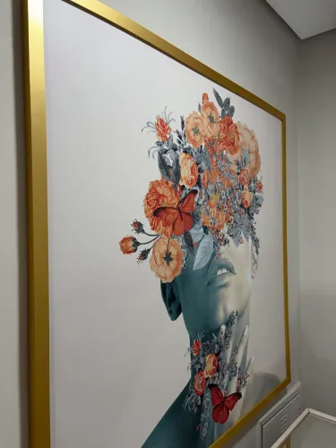 Quadro mulher flores