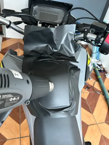Tanque de moto adesivo