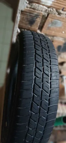 Pneu 145/70 R17 106 M (Novo)
